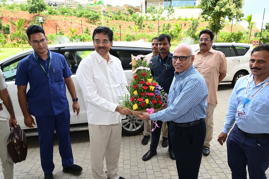  Hon’ble Governor of Odisha Visits IIM Visakhapatnam, Lauds Its Achievements